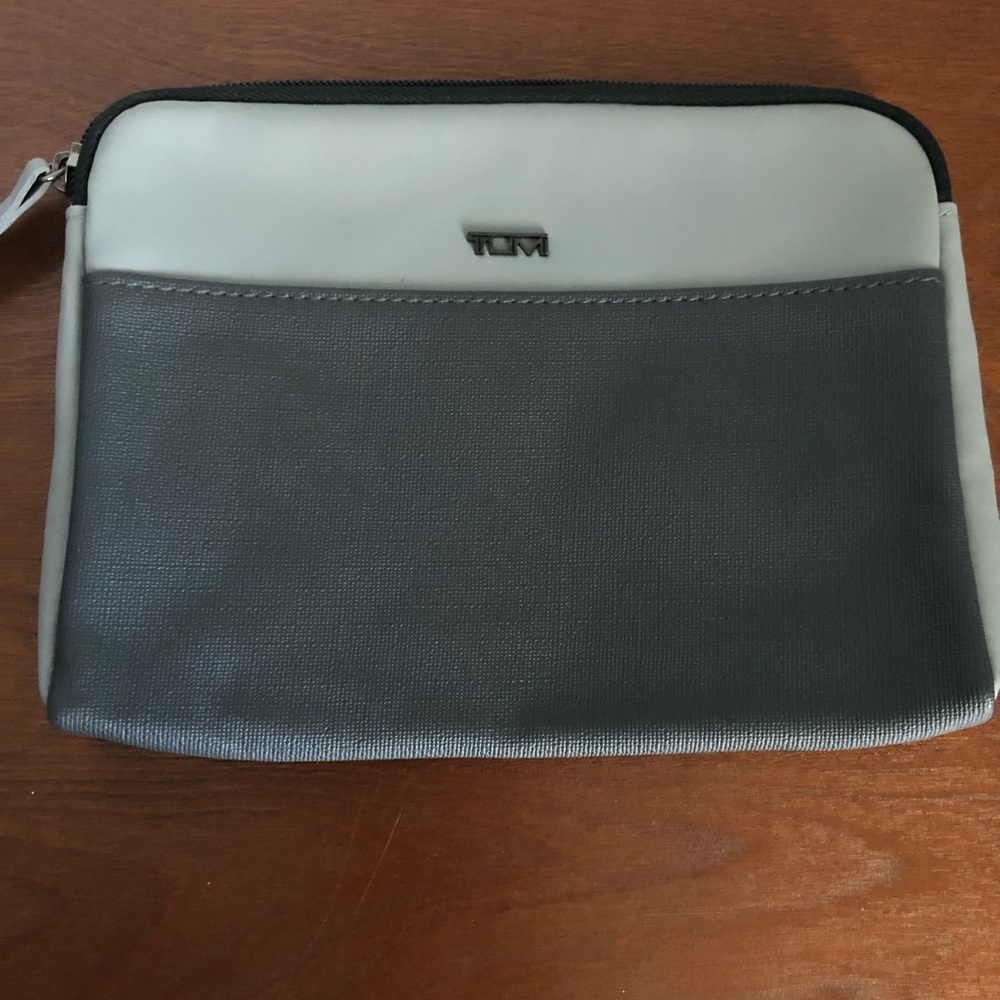 TUMI Gray and Black Toiletry Bag